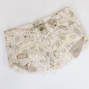Free People Cream Shibori Distressed Shorts Size 4